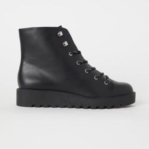 H&M Ankle boots in faux leather with platform